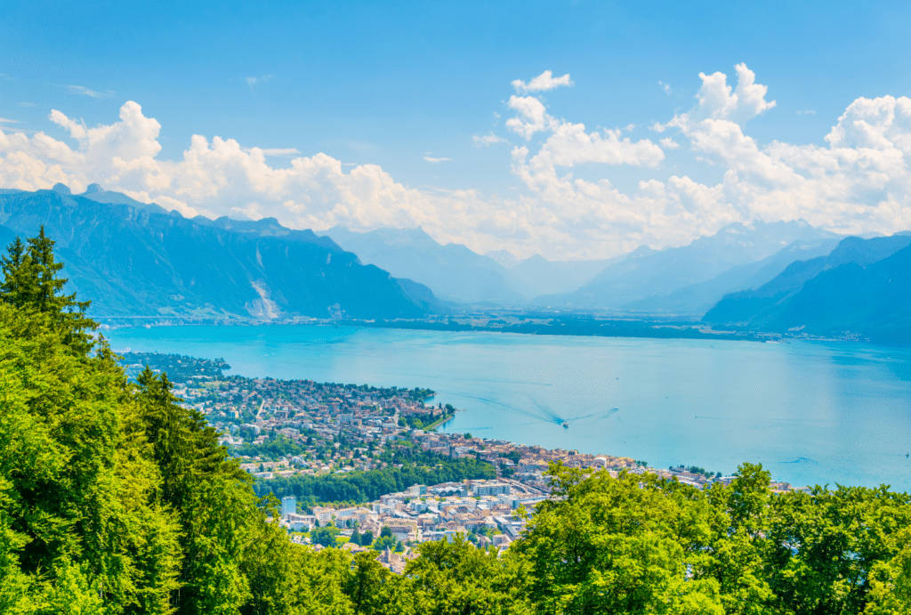 Vue panoramique sur le lac Léman